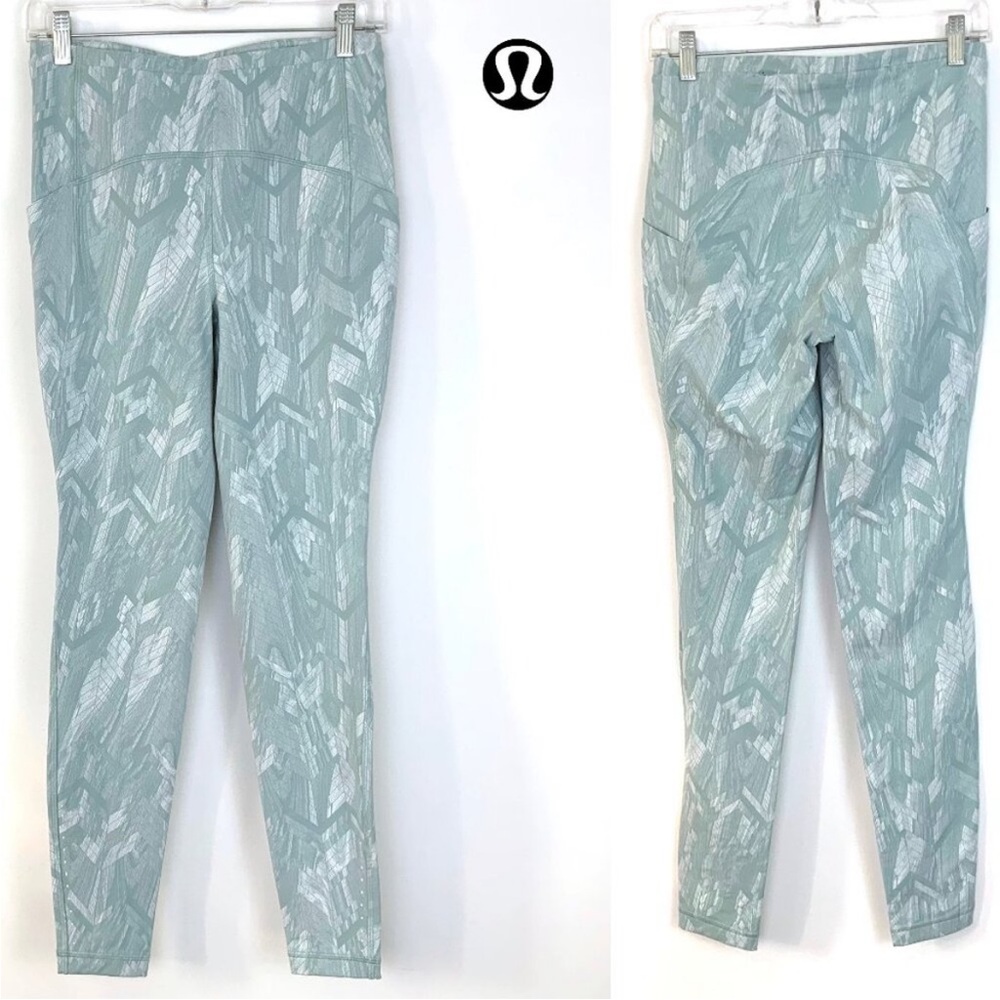 Lululemon SIZE 8 Swift Speed High Rise Leggings 28" - Reverberate Chevron - Picture 2 of 10